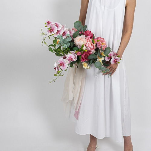 アーティフィシャルフラワーブーケ　ウェディング　前撮り 海外風ミックスカラーの笑顔が輝くブーケ ウエディングブーケ 前撮り