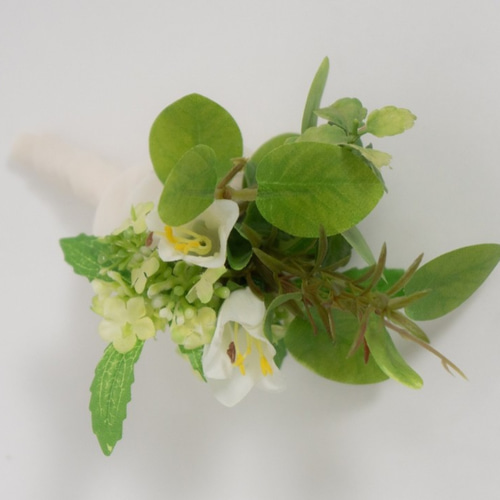 グリーン使いがおしゃれ 瑞々しいナチュラルなブーケ 前撮り フォト