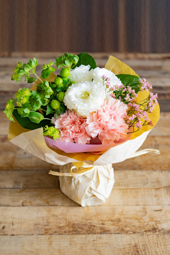 【１ヶ月香りが楽しめる】お香と花束のセット そのまま飾れる 季節のおまかせ花束ピンク系ミニ お香 セット H25cm 7枚目の画像