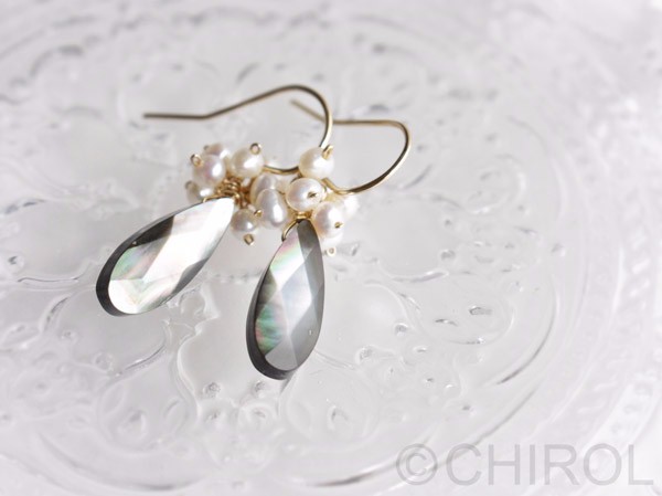 【再販】黒蝶貝と 淡水パールの ピアス/ 14kgf