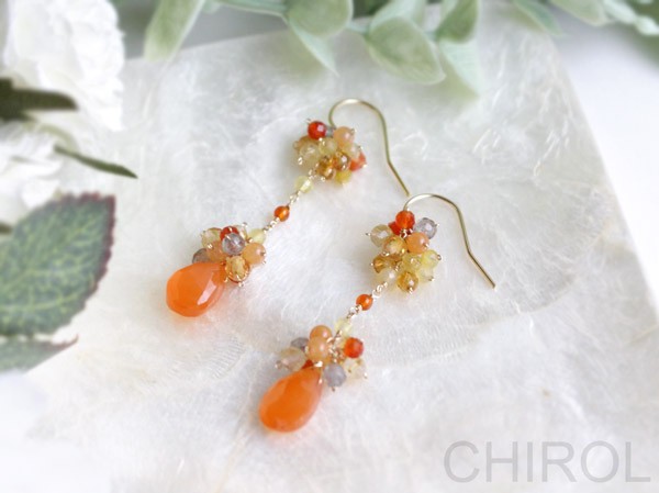 カーネリアン+ etc.天然石 ✿ 小花 ピアス/ 14kgf