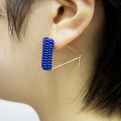 Triangle/  Pierced Earrings　Blue  ピアス 3枚目の画像