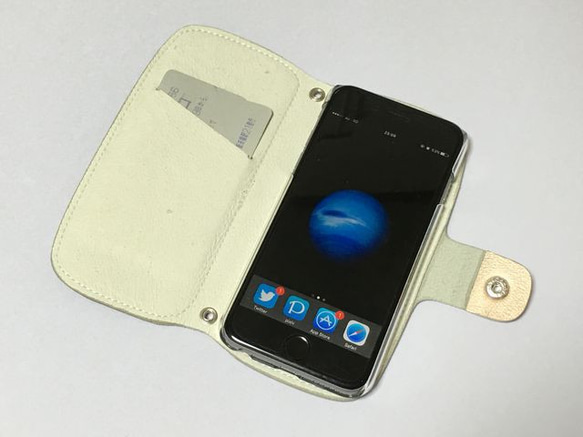 スマートフォンレザーカバー　ソフトレザー　ゴールド仕様　iPhone 3枚目の画像