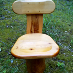 丸太を加工して創った世界中に一つしか無いハンドメイド椅子　きかんぼう　 4枚目の画像