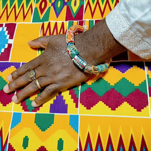 幸運の祈り＊アフリカ 手描きビーズ ガーナの民族ブレスレット