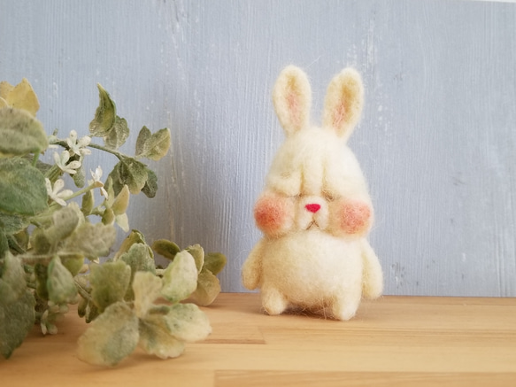 しかめっ面おもながうさぎさん 羊毛フェルト mokochico ﾓｺﾁｺ