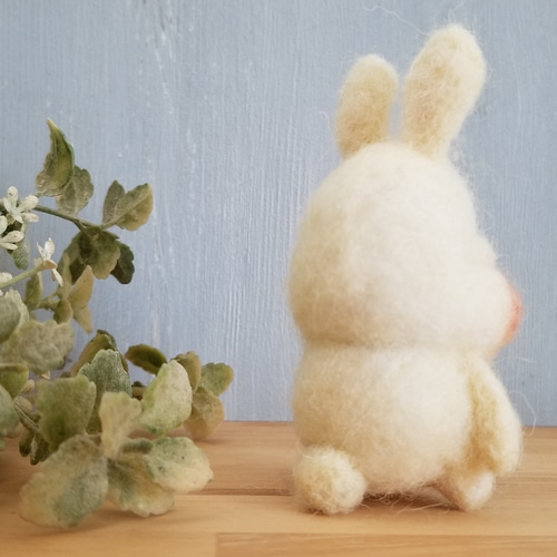 しかめっ面おもながうさぎさん 羊毛フェルト mokochico ﾓｺﾁｺ