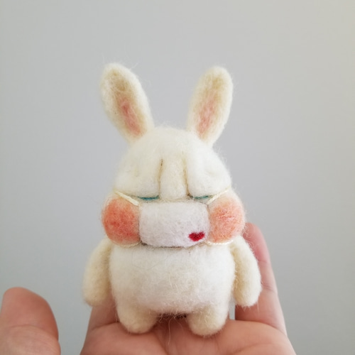 ちゃんとマスクしたうさぎさん 羊毛フェルト mokochico ﾓｺﾁｺ 通販