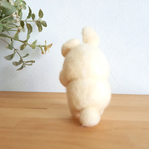 じょんこ様 うさぎさん羊毛フェルト おしっこガマンするうさぎさん 羊毛フェルト mokochico ﾓｺﾁｺ 通販