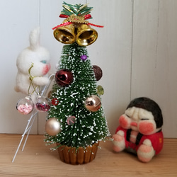 《あずき様オーダー》うさぎさんのクリスマスツリー飾り、ムム娘ちゃん、ブサネコさんのしめ縄 1枚目の画像