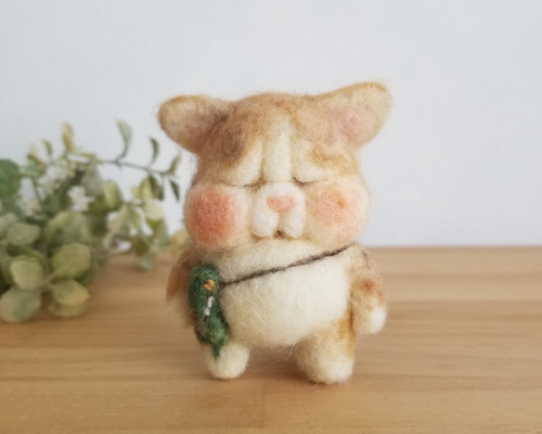 ワニのポシェットしたハチワレブサネコさん 羊毛フェルト