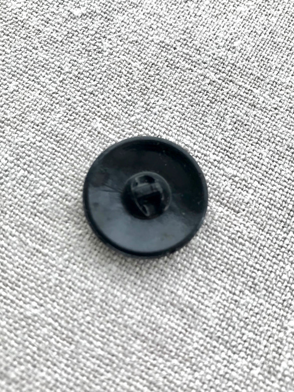 チェコ　ヴィンテージ　ガラスボタン　ブラック　22mm 1個 [B20-30] 2枚目の画像