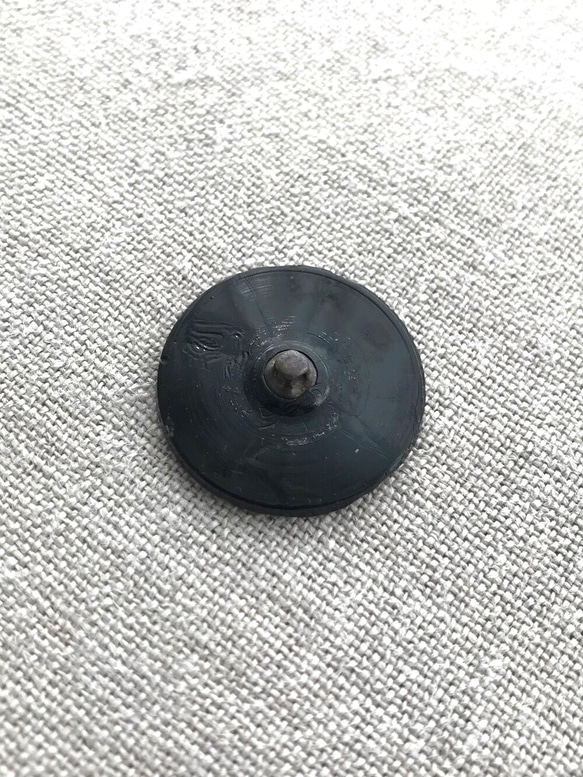 チェコ　ヴィンテージ　ガラスボタン　ブラック　27mm 1個 [B20-31] 2枚目の画像