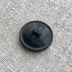 チェコ　ヴィンテージ　ガラスボタン　ブラック　22mm 1個 [B20-39] 2枚目の画像