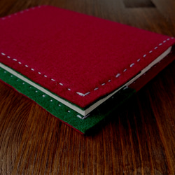 ほっこりかわいい手刺繍のブックカバー　手帳カバー　フエルト　グレーと赤　 10枚目の画像