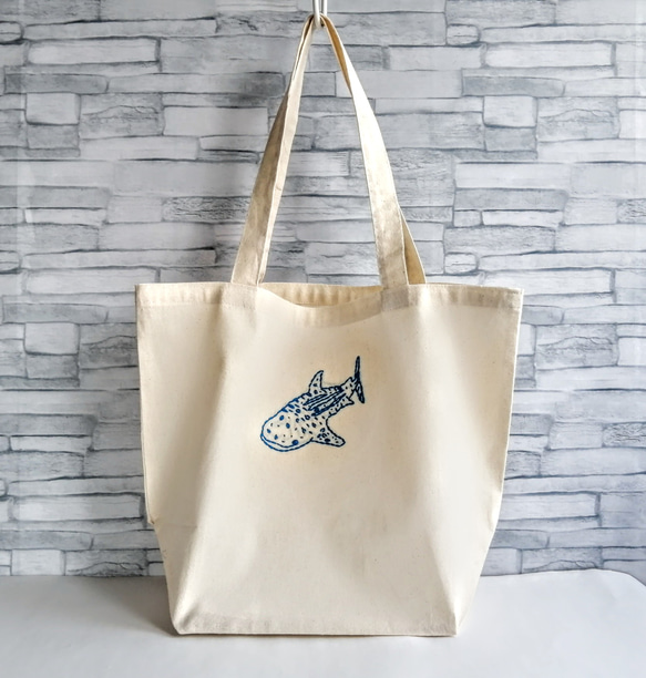 手刺繍ハンドメイドミニトート　　タブレットが入る大きさ CSK542402 刺繍キット yulaのこころ躍る草花刺繍 ミニトート