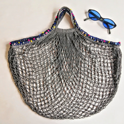 ネットバッグ　手編みの飾り　メッシュバッグ　グレー　マルシェバッグ　エコバッグ 3枚目の画像