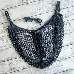 ネットバッグ　ネイビー　ポンポン毛糸の手編みの飾り　マルシェバッグ　エコバッグ 4枚目の画像