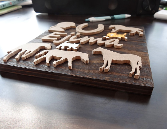 馬の木製オーナメント ⑥ ハンドメイド　カードサイズ～ハガキ大まで 3枚目の画像