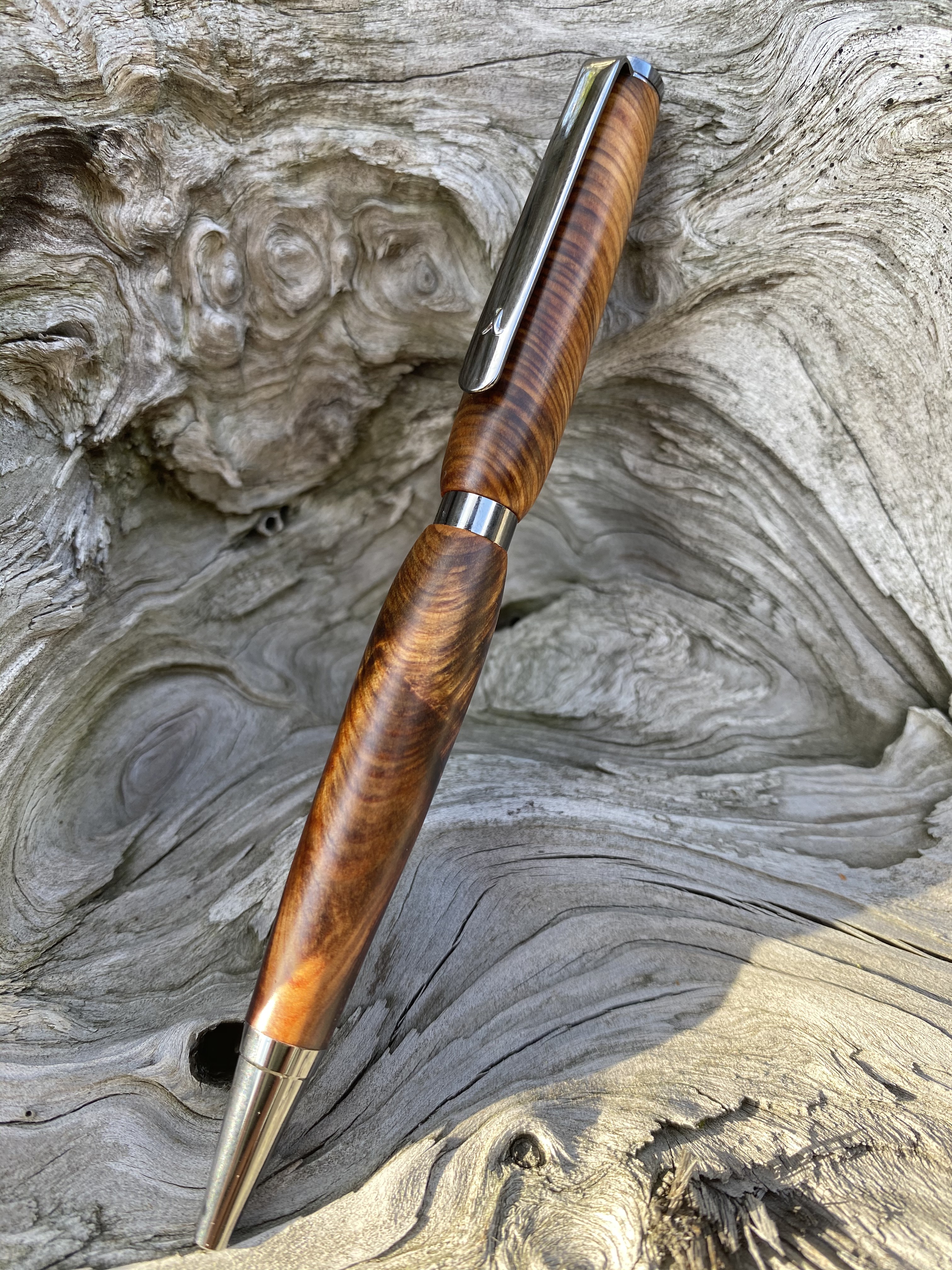 銘木【屋久杉】のボールペン　高級ボールペン　卒業生　プレゼント