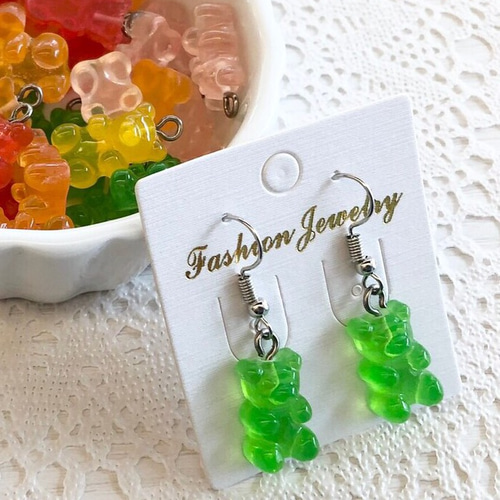 くまグミ】サージカルステンレス 316L 揺れる 光る ピアス イヤリング