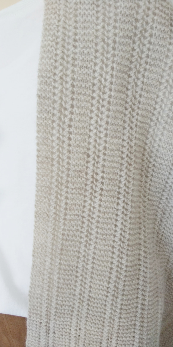ふわり 手編みのニットストール　上質素材　空気を含む糸　温かい　男女兼用　ペア　　ウール 4枚目の画像