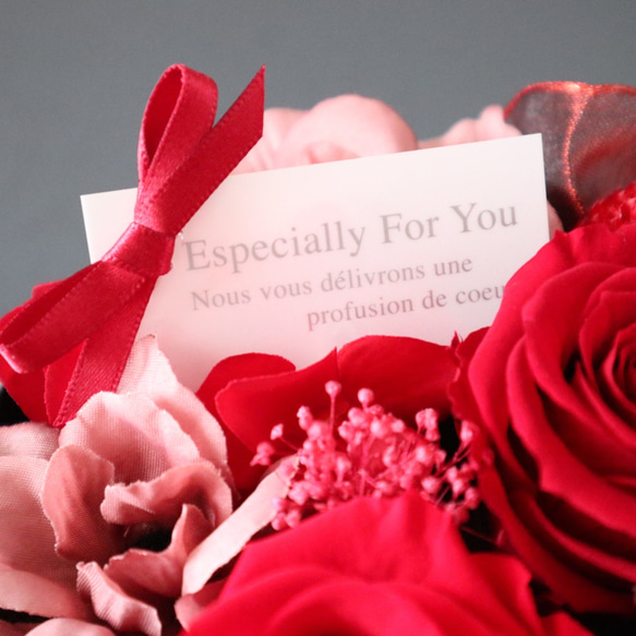 選べるメッセージ｜赤いバラのエレガントなフラワーボックス｜誕生日・還暦祝い・退職祝い・母の日等　pre.048 4枚目の画像
