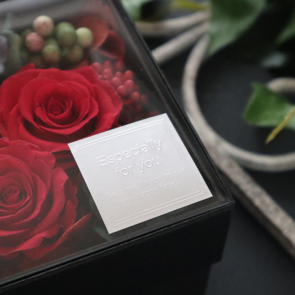 赤いバラの和モダンなボックスアレンジメント｜母の日・長寿祝い・還暦祝い・退職祝い等　pre.009 2枚目の画像