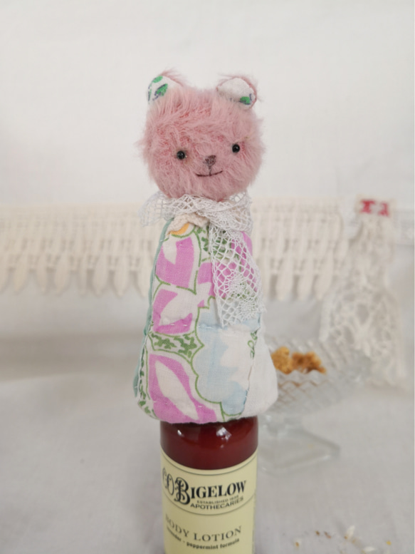 *アンティークキルトのフィンガーパペット pink Bear * 2枚目の画像