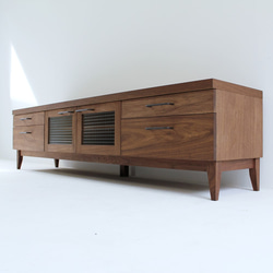 【1-2週間以内の発送】幅180cm テレビ台 TV180-3-2　ウォルナット突板＆無垢 3枚目の画像