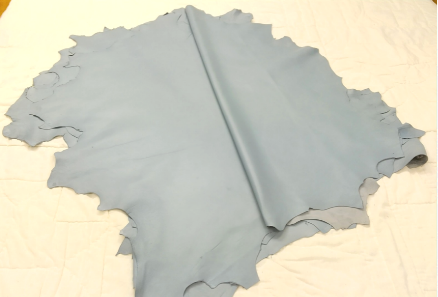 【しっとり柔らかラム革】ナタリーラム-COLOR 902-革の厚み0.9mm前後、大きさ50デシ前後 4,420円