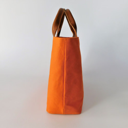 小ぶりな帆布トート(T6#オレンジ)｜パラフィン帆布に本革の持ち手 3枚目の画像