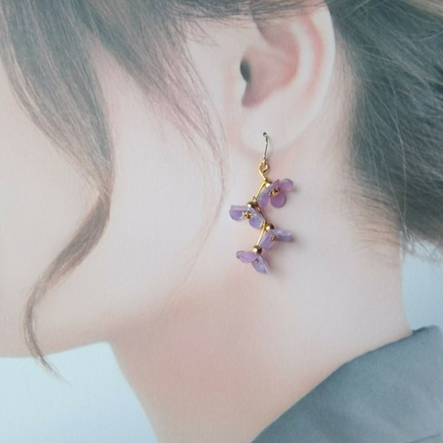 ラベンダーのピアス、イヤリング ピアス（その他） プラバン