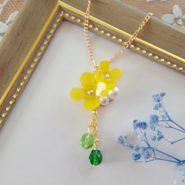 【新品未使用】 ハンドメイドハン　ネックレス　手づくり　花