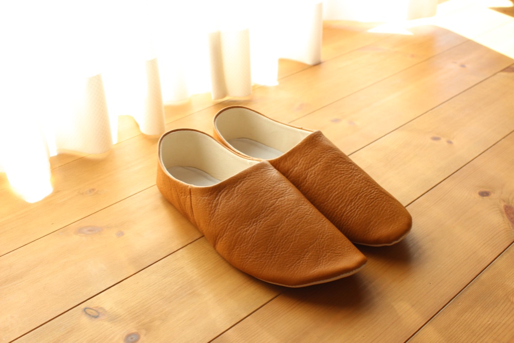 島のバブーシュ　【キャメル】