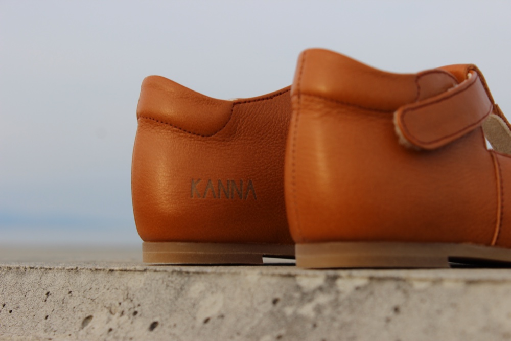 自慢したくなるファーストシューズ 【 SHIZUKI 】ダークグリーン