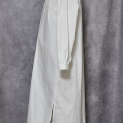 ゴージータックシャツワンピース(ホワイト) 4枚目の画像