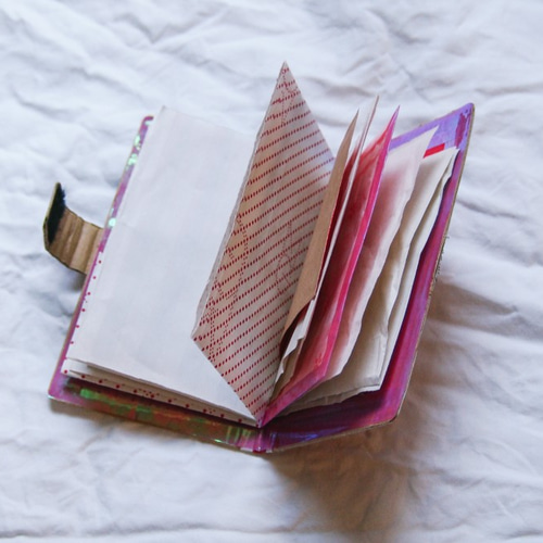 本の中の本 ジャンクジャーナル 本の中の本 ジャンクジャーナル 襤褸の