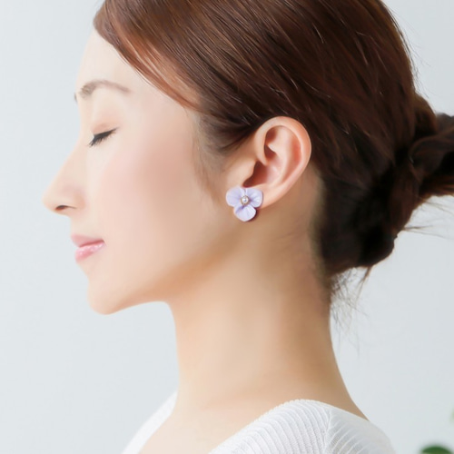 パステルカラーの紫陽花一輪ピアス（イヤリング） ピアス（スタッド 