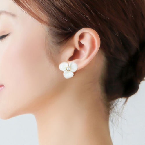 パステルカラーの紫陽花一輪ピアス（イヤリング） ピアス（スタッド 