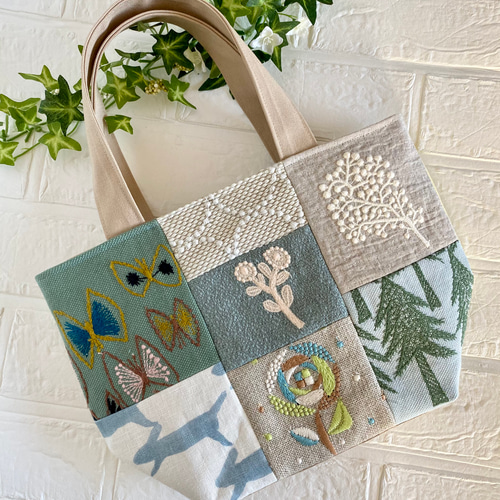 ミナペルホネン ハギレをパッチワーク ふっくらまるみのトートバッグ ハンドメイド ミナペルホネン ハギレをパッチワーク ふっくらまるみのトート