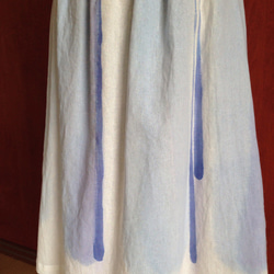 ▫︎受注制作▫︎手描き染め 日本製リネン 白とアオのスカート 5枚目の画像