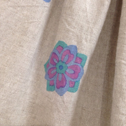 受注制作✳︎手描き染め✳︎花と水玉 差し色 日本製リネンスカート 2枚目の画像