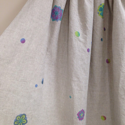 受注制作✳︎手描き染め✳︎花と水玉 差し色 日本製リネンスカート 4枚目の画像