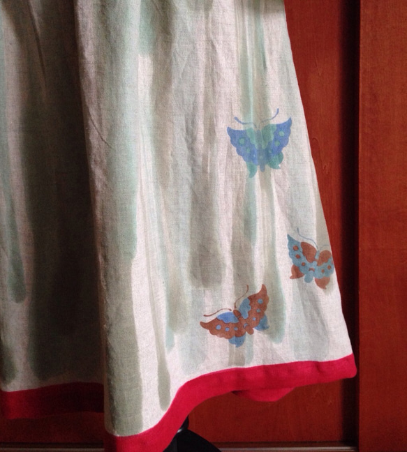 蝶が裾に舞う♪たっぷりギャザーリネンスカート 3枚目の画像