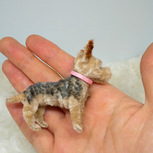 アートドール 小さな ヨークシャーテリア グレー系 ice - メルカリ
