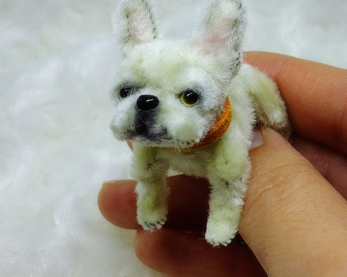 Amazon.co.jp: Fiegcit 眠そうなフレンチブルドッグの子犬の庭の