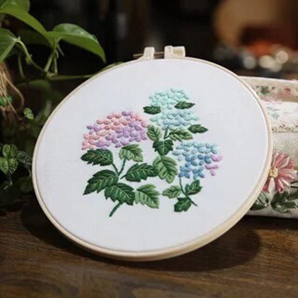 22花模様　花柄刺繍キット　お花シリーズ　紫陽花刺繍　作成キット　刺繍セット刺繍作成セット 1枚目の画像