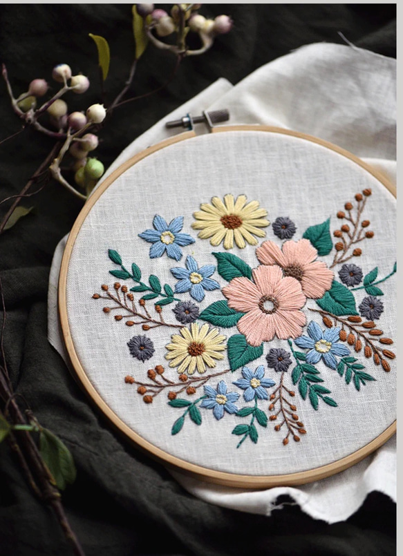 22お花模様刺繍作成キット　刺繍キット　刺繍作成セット 1枚目の画像