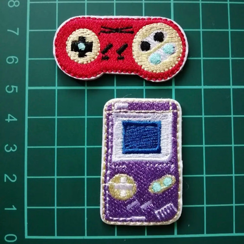 可愛い ゲーム刺繍アイロンワッペン シールアイロンワッペン